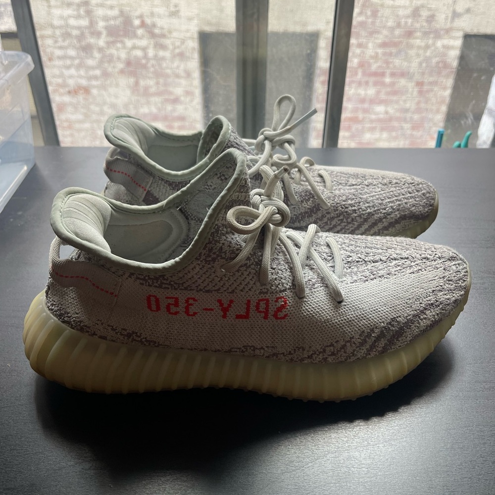 YEEZY 350 BOOST